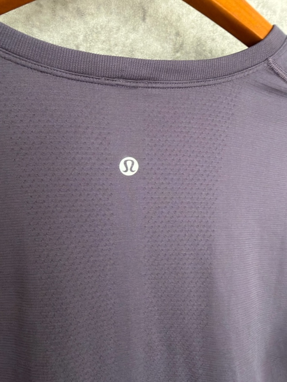 Lululemon Swiftly Tech Long-Sleeve Shirt 2.0
Waist Length Grape Mist Size 8 / M - Picture 9 of 10